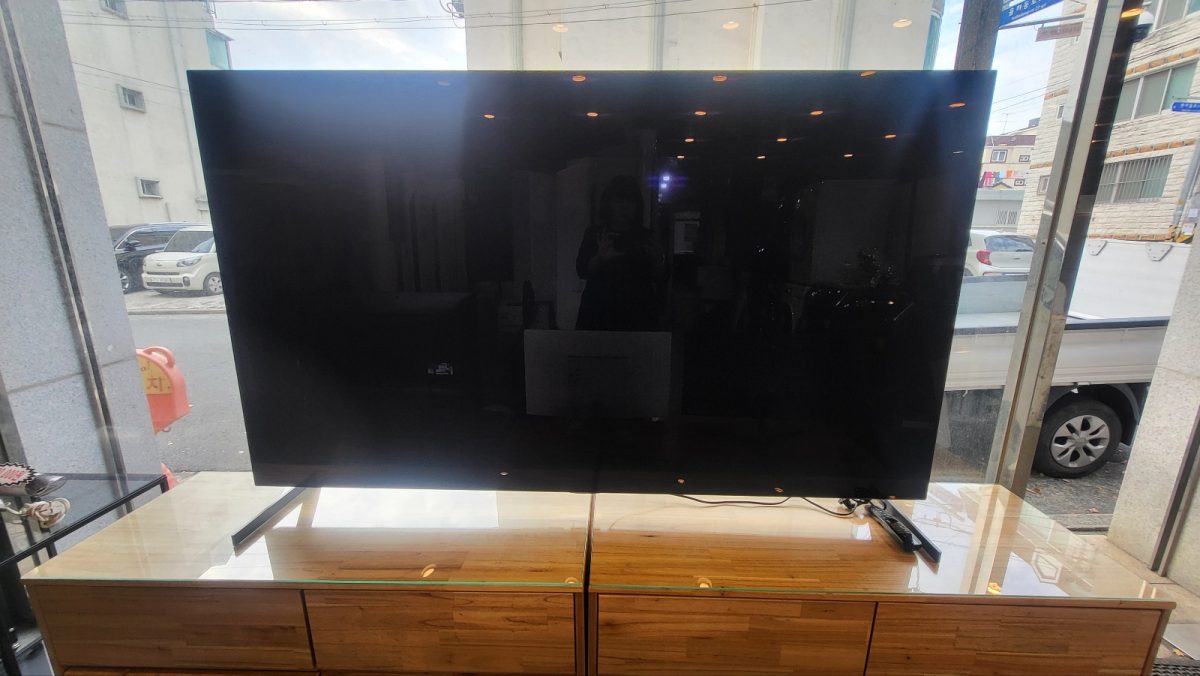 LG OLED EVO TV