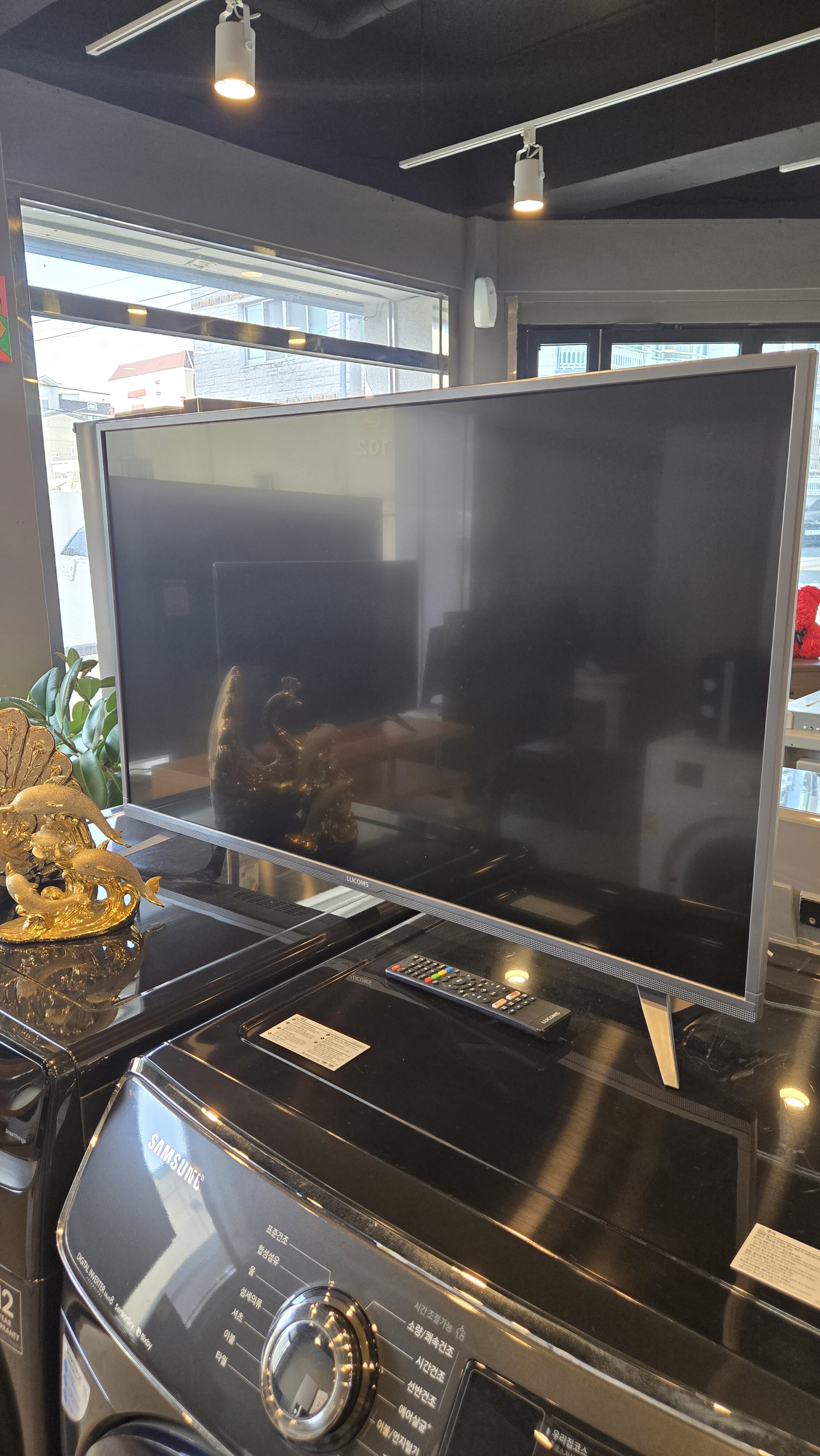 루컴즈 슬림베젤 LED TV